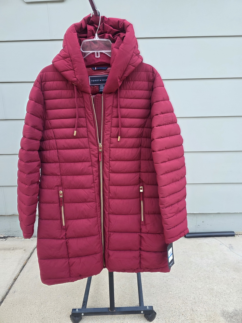 Tommy Hilfiger Women's Burgundy Quilted Hooded Puffer Coat XL